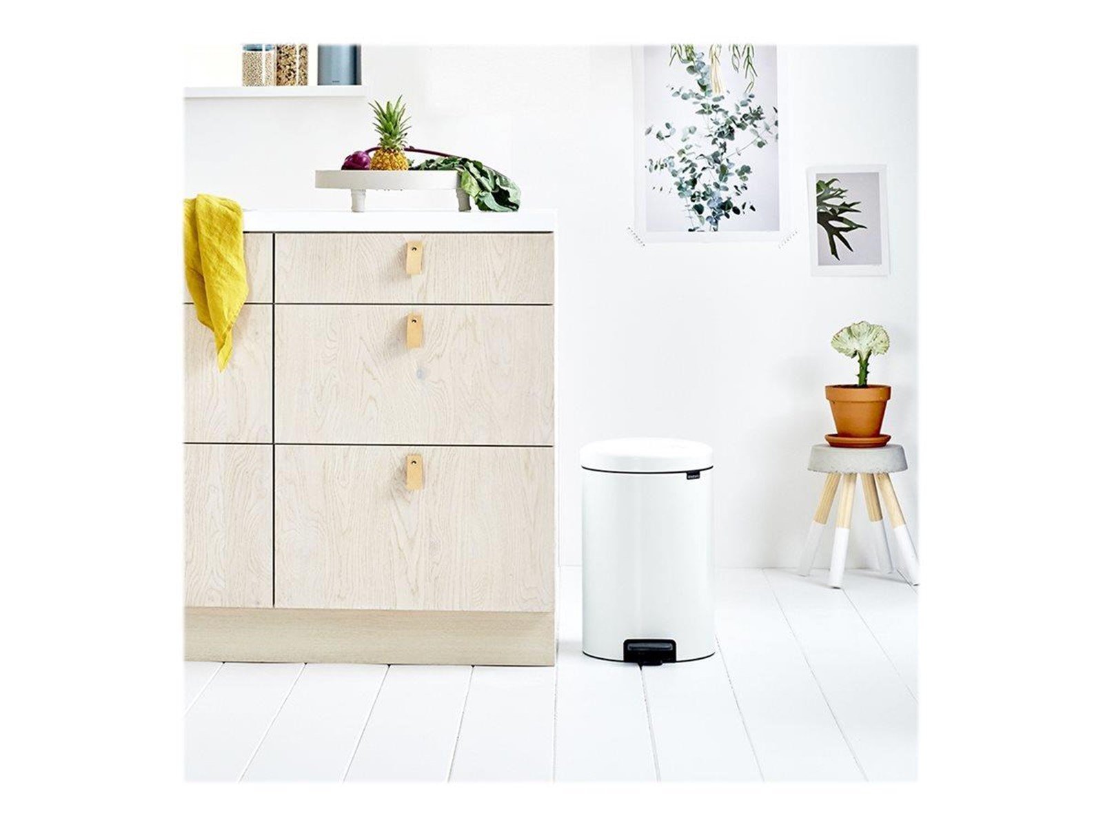 brabantia newIcon - rubbish bin - 20 L - white brabantia newIcon - rubbish bin - 20 L - white